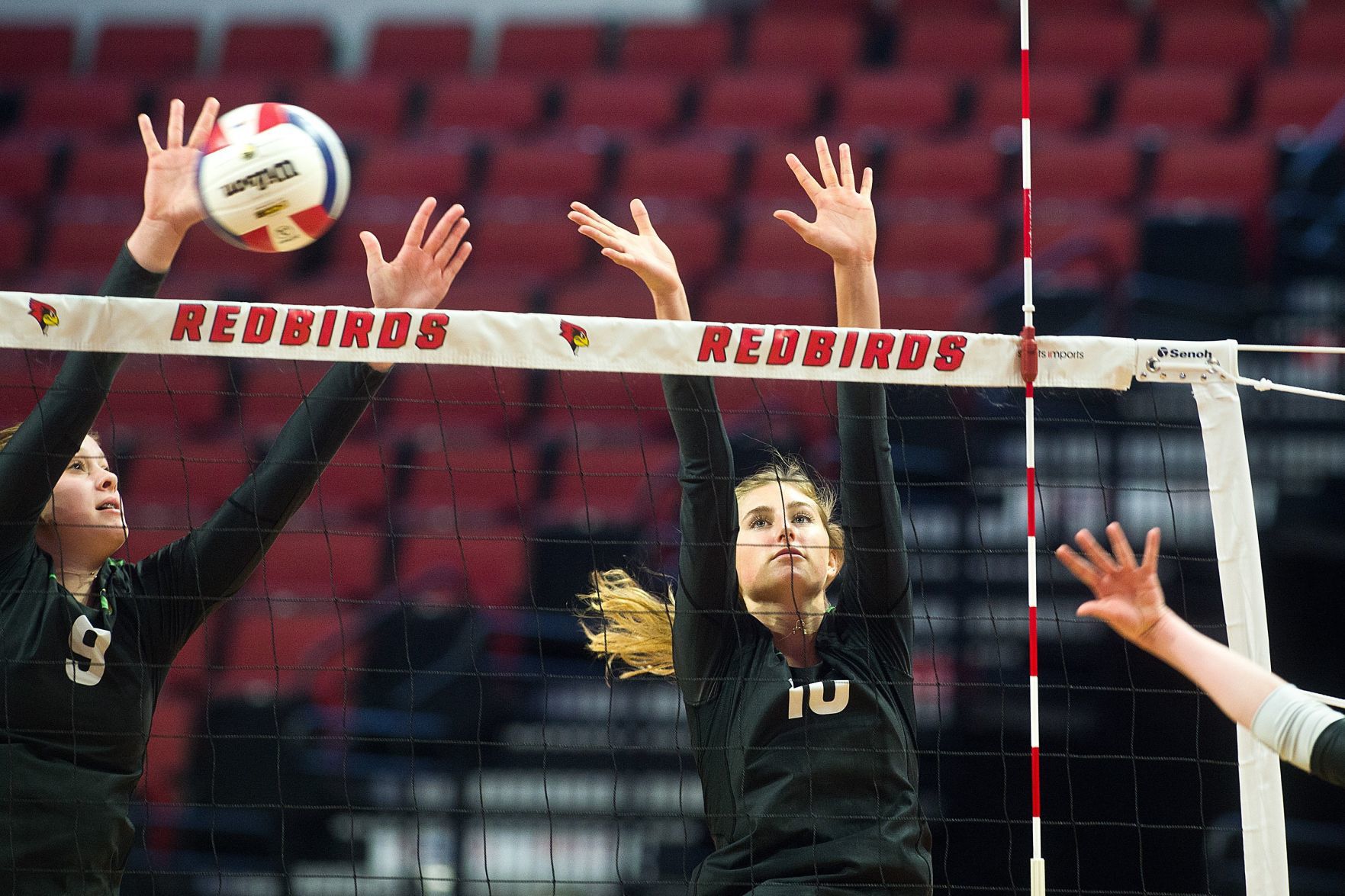 111519-blm-spt-1uhvolley
